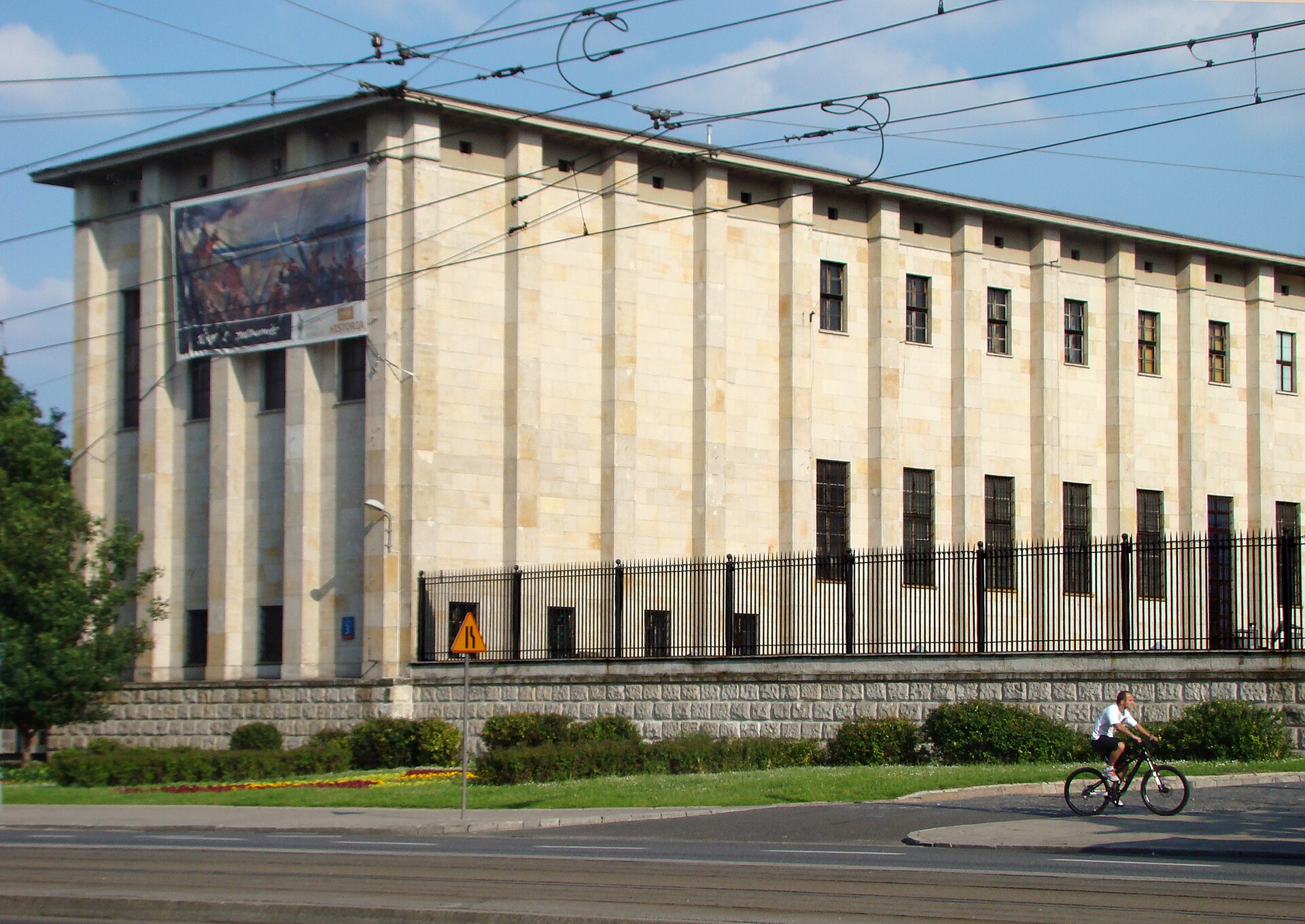 The colonnaded facade of the National Museum in Warsaw