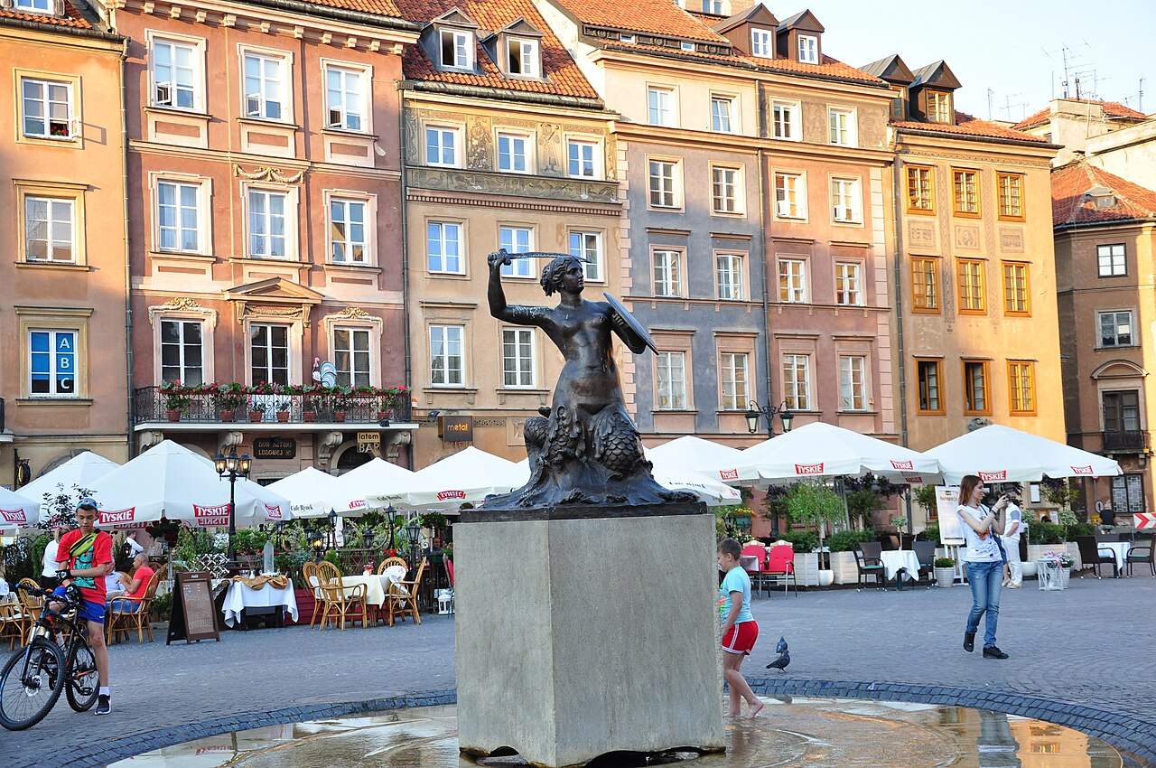 Mermaid statue in the Old Town Market Square in Warsaw